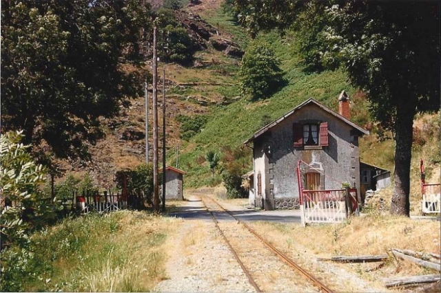 CFD Lozère Les Crozes Halte PN (Gérante Fernande Saint-Pierre depuis 1950)1962 Photo André Renaud
