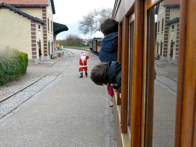 08 Père Noel sur le quai