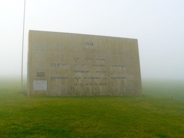 16 1918 Stéle sur la route de Crisolles
