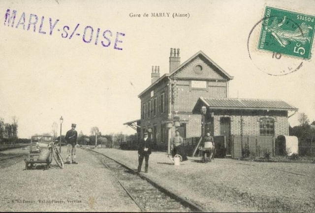 Marly-Gomant (Guise-Vervins) Gare CPA (2)