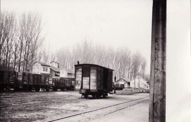 CA Asfeld  Gare wagon Couvert Coll Péréve