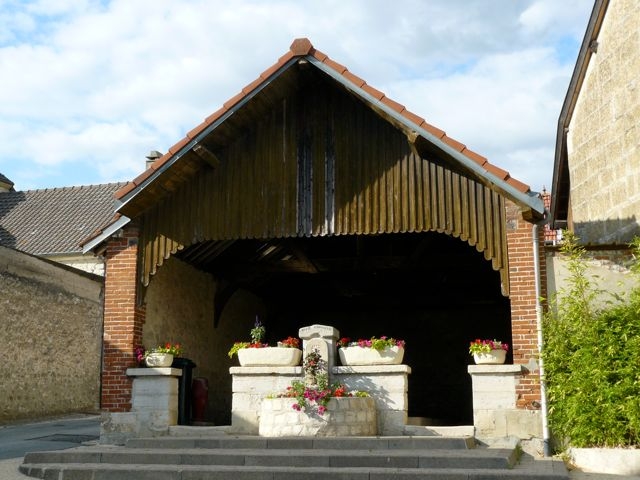 08 Faverolles et Coemy Lavoir