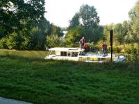 09 Cappy Croisement une péniche touristique