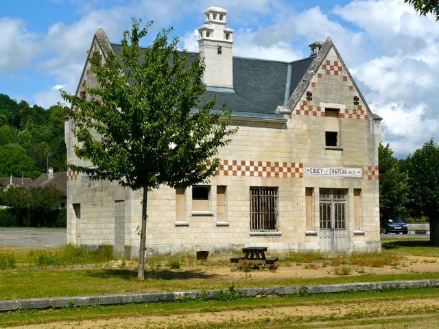 17 Coucy le Chateau Halte