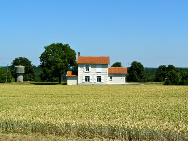 11 CrÃ©cy au Mont Gare
