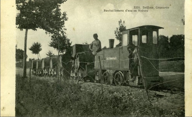 Locotracteur scheineder (?) Ravitaillement eau en voëvre Edit Delfour, CENSUREE