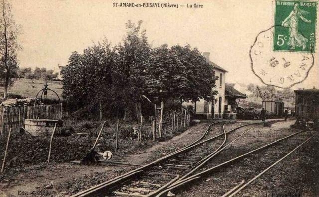 S.E. Nièvre Saint-Amand en Puisaye Gare Voies