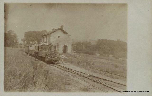 NORD-EST 031T SACM Loco + Gare à Identifier Vélos sur la Traverse Avant ((Original) Coll Mozaive