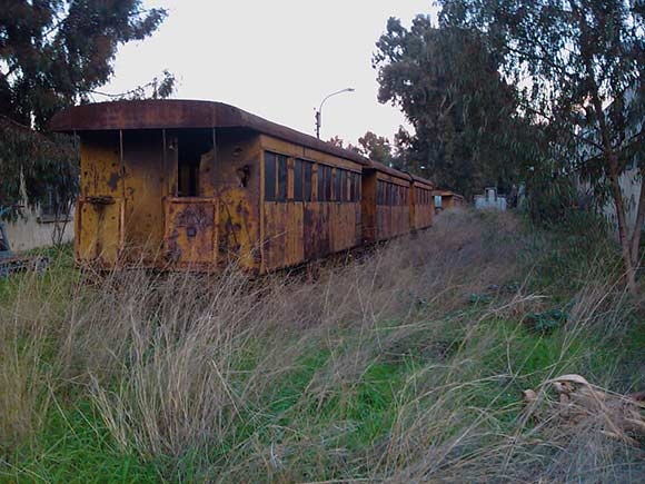 Gare-Ferroviaire-Beyrouth-May-Makarem-Lorient-Le-Jour-09-2011-Body-03