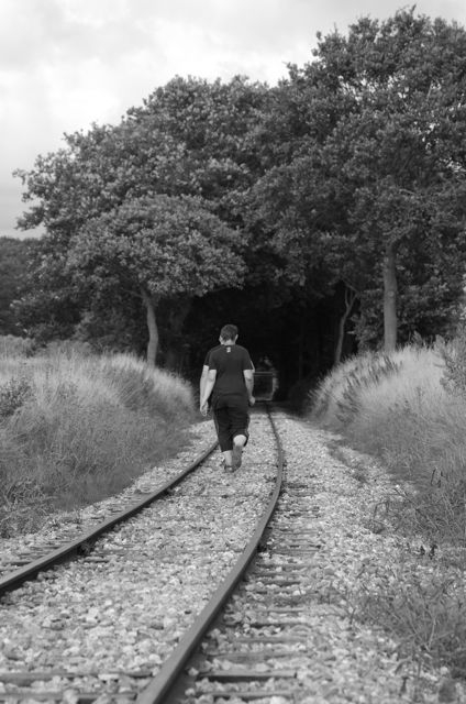 06 Hoboes - On the road again