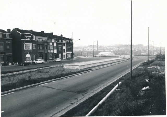 Charleroi R de Lodelinsart 101175 0001-1600