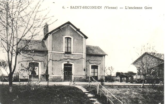 TV Saint Secondin Gare Halle (Vienne)