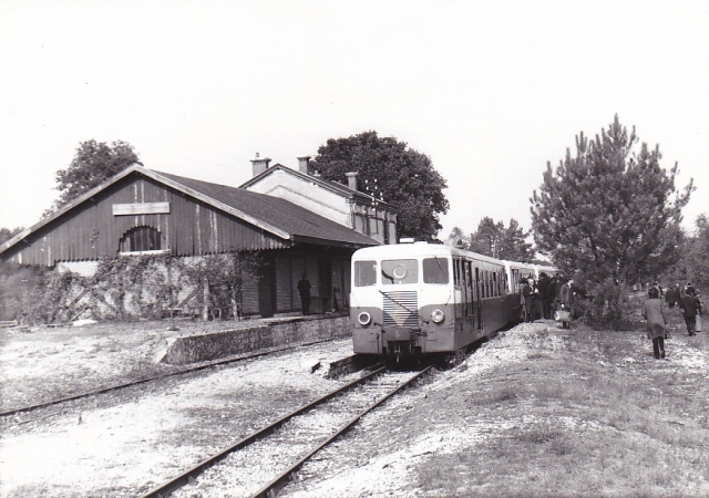 BA Pierrefitte sur Sauldre Autorail Verney Voyage FACS 17.10.1971 Photo Bazin