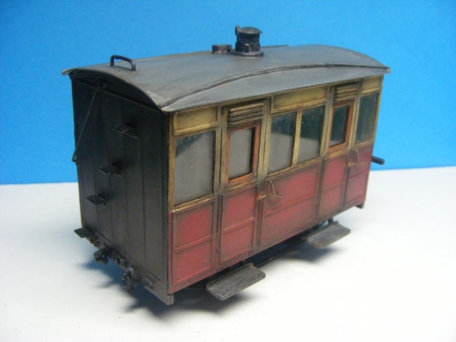 Voiture GB Rouge Créme Patine (NGRM)