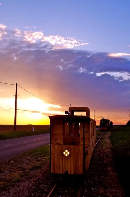 10 Cavalcade Couché de Soleil Petit trawmay Déclic 07.05.16 APPEVA 100 Ans