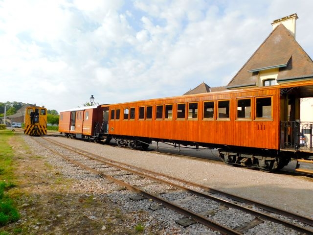 01 CFBS 19.27.26 Train Diner à Bord Saint Valery-Ville Mise à Quai + Manoeuvre
