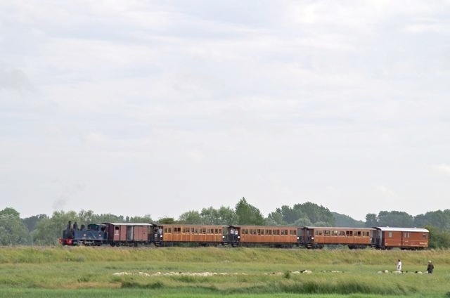 03 CFBS 19.27.26 Train Diner à Bord Sur la Digue