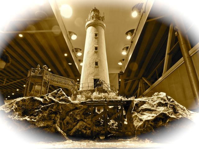 02.1 L'Ile Bernard Junk (Phare) Expo Lille TrainsMania 04.05.19