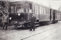 1946 (?) Soissons st Waast Automotirce Renault Scemia RS4 n°6 aprés son transfert de la vallée de Celles Dépot de Saint-Waast Photo Chapuis la Vie du Rail Coll Péréve 01