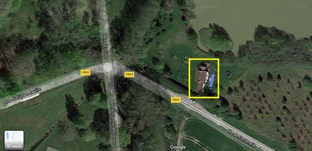 16 CSA Rozoy Google Street Gare Cachée par une Haie