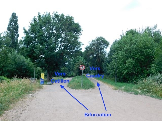 03.1 Cambrésis Le Cateau Rue du Pont Fourneau Bifur Gauche vers Catillon Droite Caudry