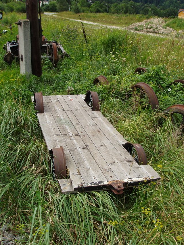 Version ferroviaire de la planche à roulette à coté de la remise d'Hirschwang