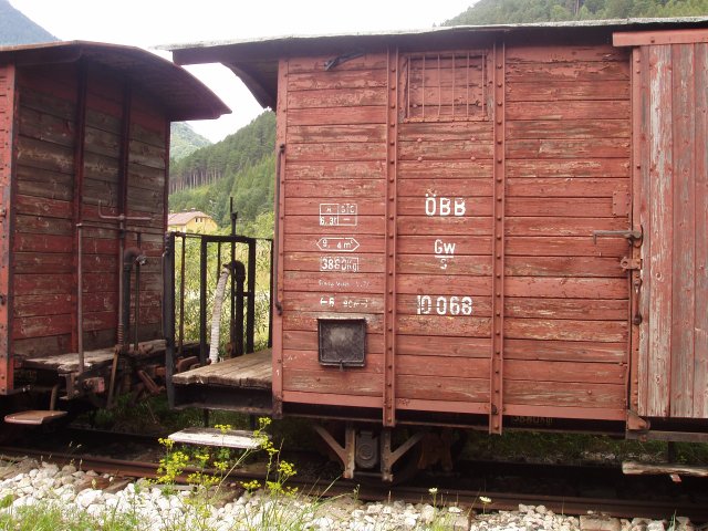 Certains des wagons stockés à Hirschwang sont immatriculés aux ÖBB
