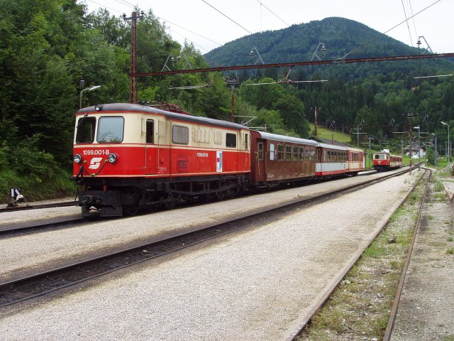 Vue d'ensemble de la gare de Lanbenbachmülhe vue vers Mariazell au pied de la rampe nord
