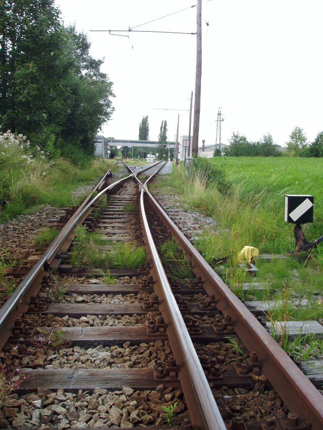 Séparation des voies normale et métrique à la bifurcation d'Engelhof